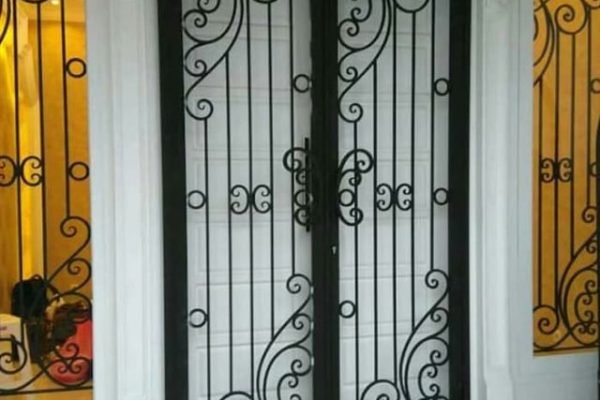 model teralis pintu besi